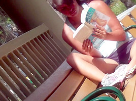 Kinky upshorts HD video of a nerdy gal