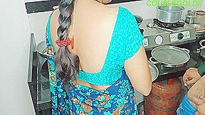 Komal Julab Jamun Bana Rahi Thi With 18 Years