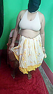 Land Ki Pyasi Bhabi Sruti Dance In Sharee And Bra