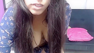 Latina cam girl fucks her dildo