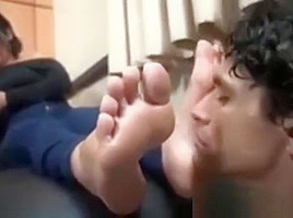 Latina feet - 1st time foot worship - Disgusted - 2
