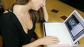 Laula in Cleavage Assignment - DownblouseJerk