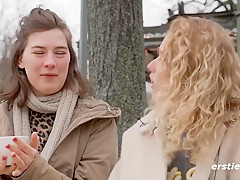 Lesbische Leckspiele Mit Zwei Kreativen Schonheiten