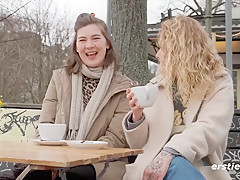 Lesbische Leckspiele Mit Zwei Kreativen Schonheiten