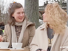Lesbische Leckspiele Mit Zwei Kreativen Schonheiten