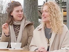 Lesbische Leckspiele Mit Zwei Kreativen Schonheiten