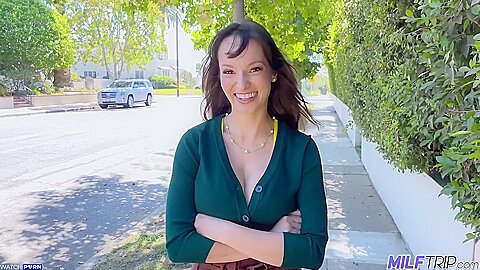 Lexi Luna - Sexual Massage Excites Busty Local Hot Step mom