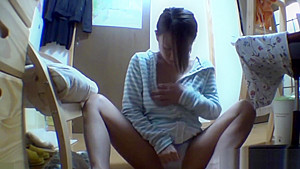 Little japanese slut rubs