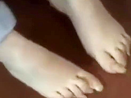 Long Toenails 2
