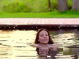 Lorena G and Belinda making out in the park