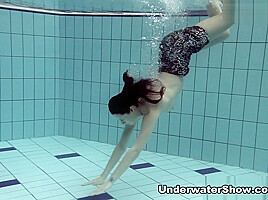 Loris Video - UnderwaterShow