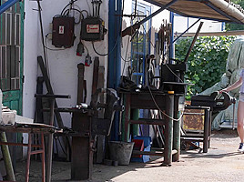 Lost Garage - Evelina Darling - Met-Art