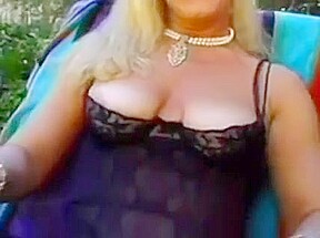 Lynn Ross