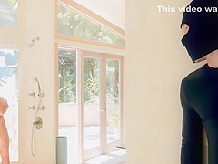 MILF caught in the shower
