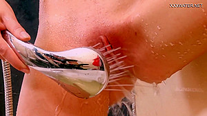 Masha Being Seductive As Fuck In Bathtub