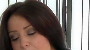 Massaging Babe Cummy Mouthed