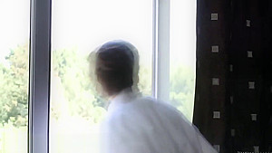 Masseuse babe cum swallow
