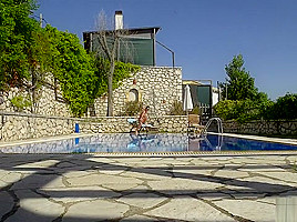 Melisa Pool Massage