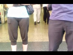 Milf Cameltoe in the streets