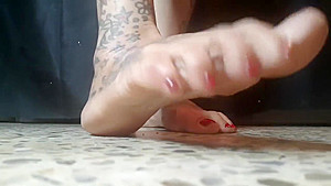 Milf Taking off Sneakers & Socks Foot Fetish Playtime