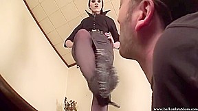 Mistress Bojana - Eat From My Heels With Lady Luciana Di Domizio