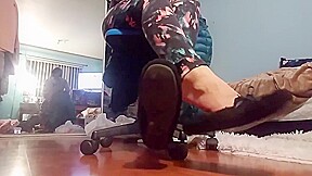 Mocassin dangle - princess kaii