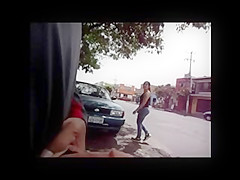 Mostrando verga en la calle 2