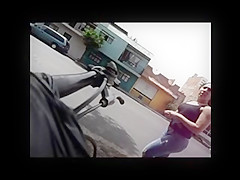 Mostrando verga en la calle 2