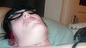 MoxiBluez Gets Eaten Out and Cums!