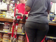 NICE ASS IN TIGHTS