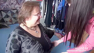 OMAHUNTER teen 18+ Girl Seduces Busty Mature To Enjoy