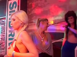 Orgy skank blowing cock