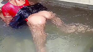 Outdoor Village Opne Field Bathing Indian Desi Girl Hindi Video