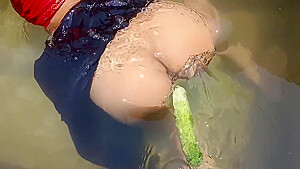 Outdoor Village Opne Field Bathing Indian Desi Girl Hindi Video