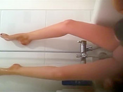 Peeping on her masturbating in a bath