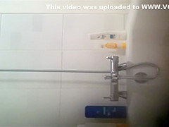 Peeping on her masturbating in a bath