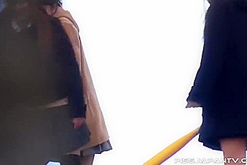 Pjt- 1-2-hiq-1-schoolgirls 18+ Are Pissing 1