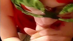 Poison Ivy Gives Amazing Head!
