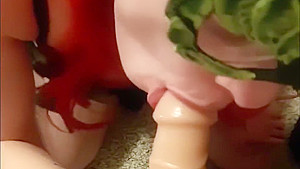 Poison Ivy Gives Amazing Head!