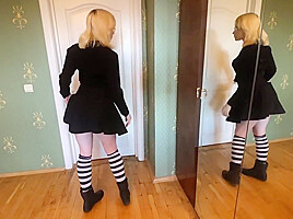 Pretty Girl Suck Dick In Front Of The Mirror