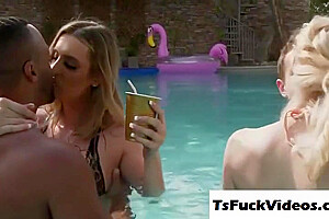 Pretty Trnsgender Have An Party In A Lake Disco And Guy