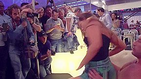 Public Sex Arena Rock (audience) 12:36min 