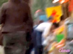 Public sharking video showing a gorgeous Japanese hottie