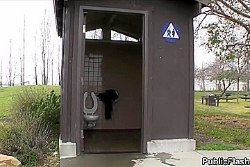 Publicflash - Anna - Masturbator