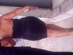 Riquisima Madura en falda apretada