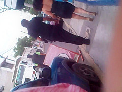 Riquisima Madura en falda apretada