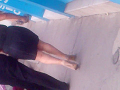 Riquisima Madura en falda apretada