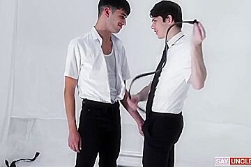 Rob Quin And Dakota Lovell - Gay World Role Change