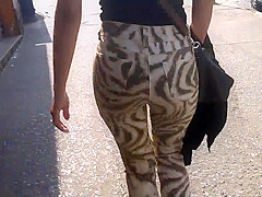 SDRUWS2 - CANDID DELICIOUS BUTT WALKING