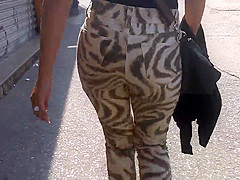 SDRUWS2 - CANDID DELICIOUS BUTT WALKING
